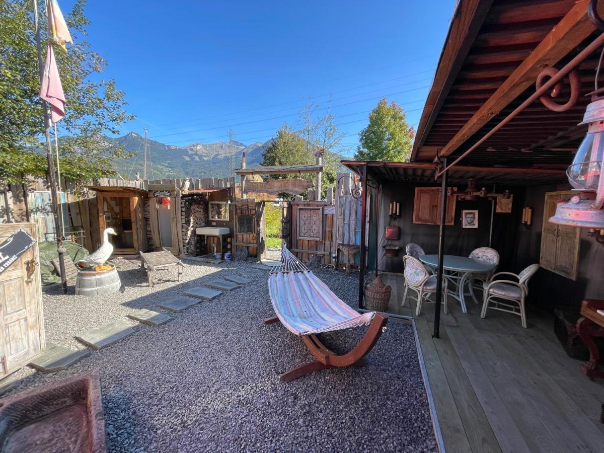 Crazy Lounge Bnb Aigle Exterior foto