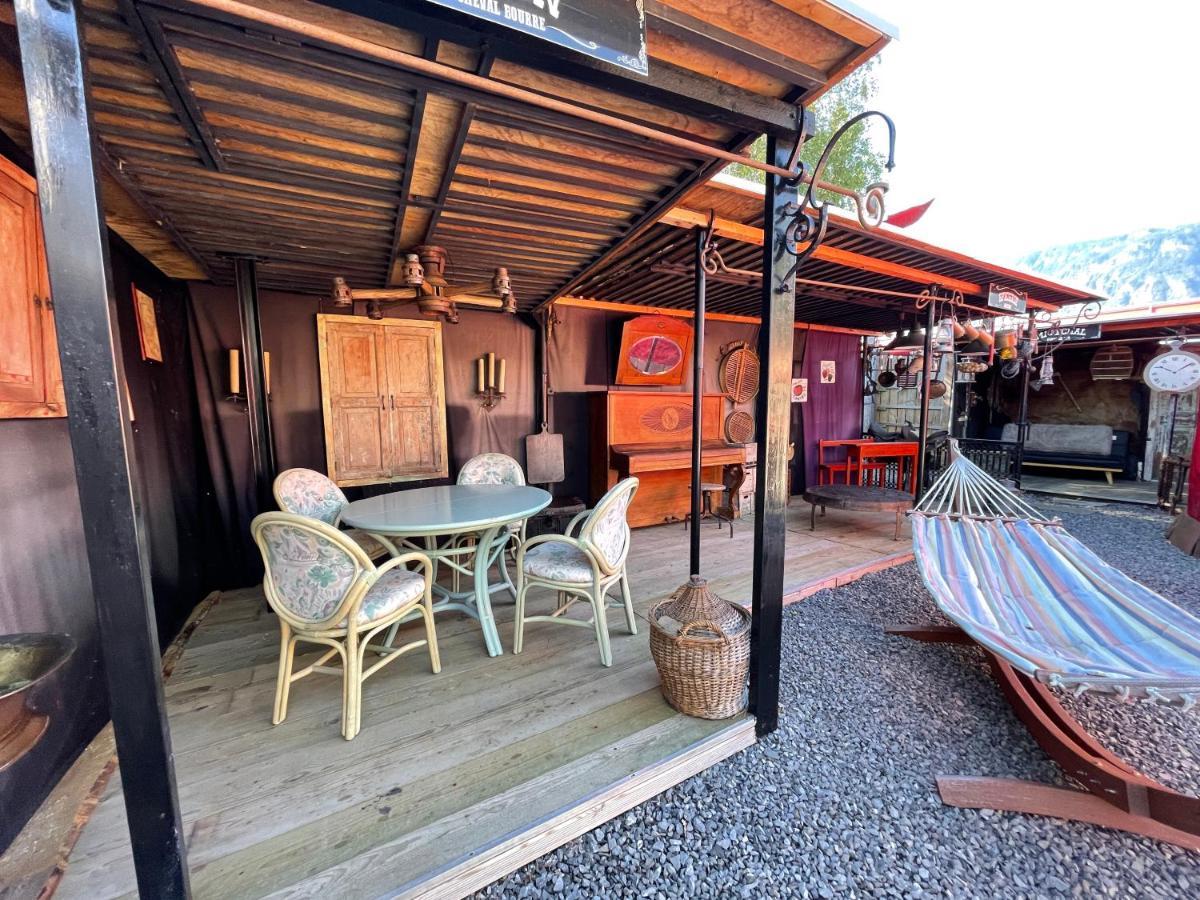 Crazy Lounge Bnb Aigle Exterior foto