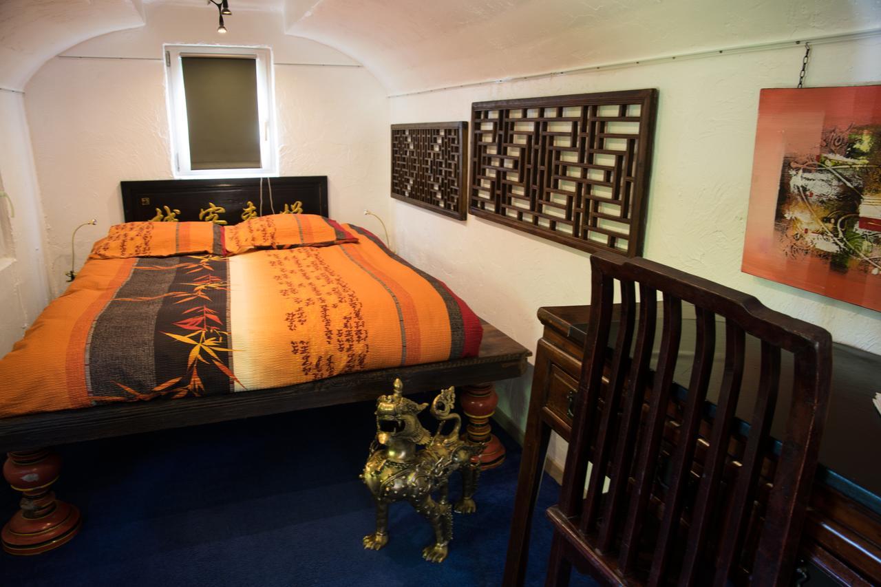 Crazy Lounge Bnb Aigle Exterior foto